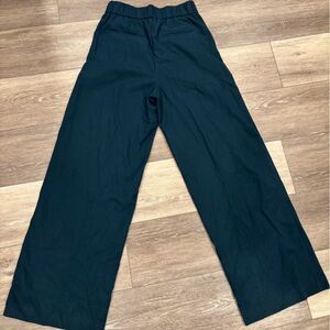 Ann Taylor Woman’s Navy trousers
